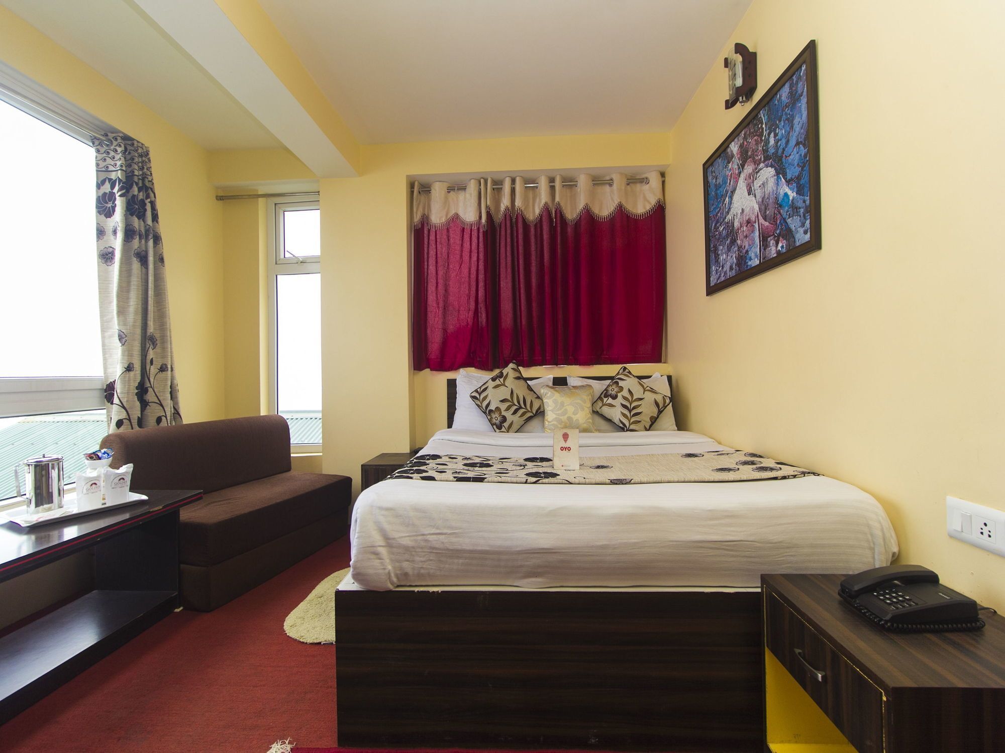 Oyo 4516 Golden Wind Horse Hotel ดาร์จีลิง ภายนอก รูปภาพ