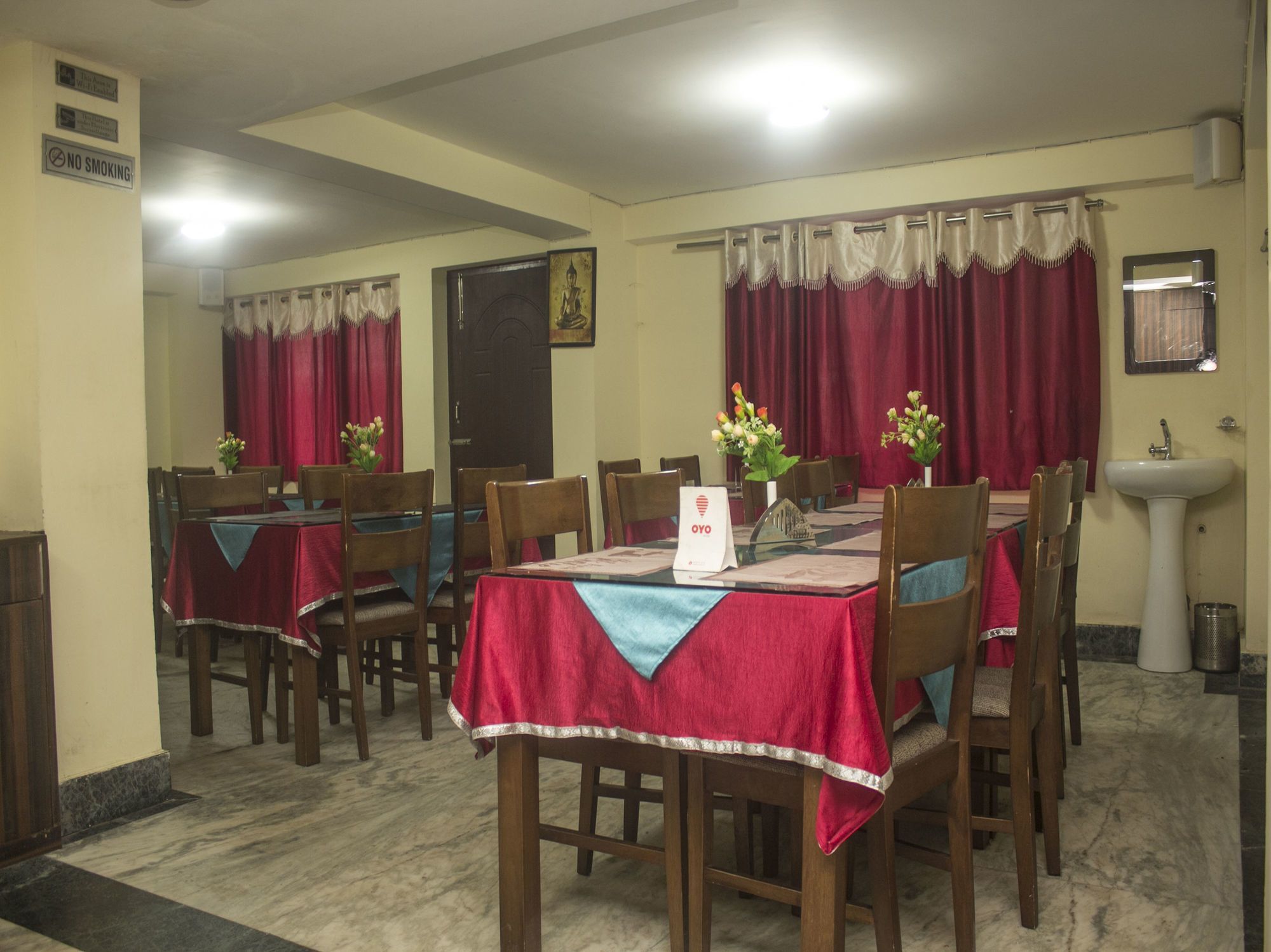 Oyo 4516 Golden Wind Horse Hotel ดาร์จีลิง ภายนอก รูปภาพ